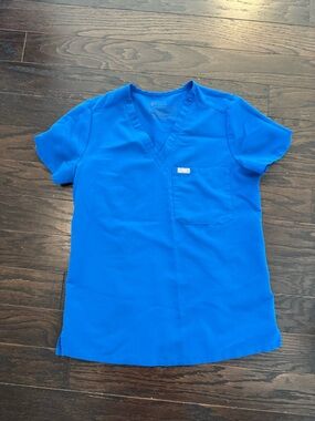 FIGS Catarina Scrub Top in Royal Blue XS